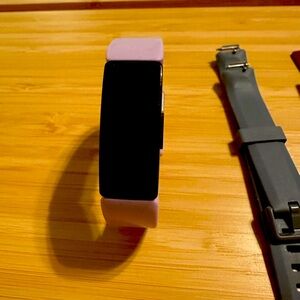 Fitbit Inspire 2 EUC with bundle of silicon bands
